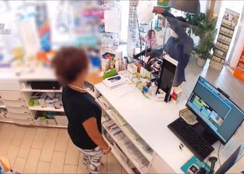 Cinque colpi in 15 giorni, rapinatore arrestato nel Catanese