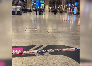 Parigi, attacco alla stazione ferroviaria: diverse persone ferite