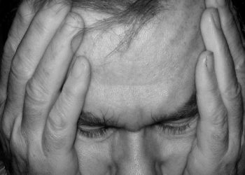 Come ci si accorge di avere un aneurisma cerebrale? Sintomi e cura