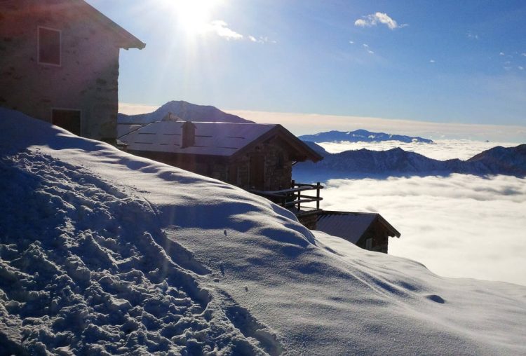 Bimbo di 8 anni sommerso da neve: salvato