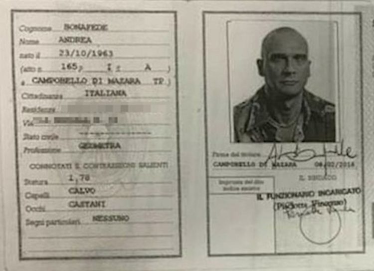 Mafia, 5 documenti falsi nel covo Messina Denaro