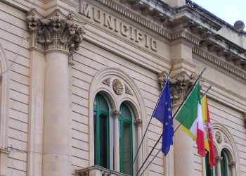 Comune di Scicli, orario uffici e tutti i numeri di telefono: riattivati telefoni fissi