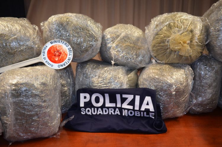 Vittoria, spacciatore arrestato con 44 chili di droga dal valore di 300 mila euro
