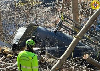 Elicottero caduto nel biellese, morto il pilote: Marco Imperato di 45 anni