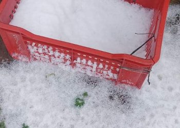 Maltempo, grandinata ad Acate: strade imbiancate