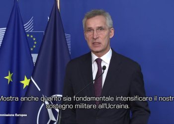 Ucraina, Stoltenberg “Momento chiave, intensificare il sostegno”