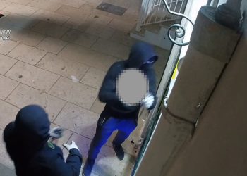 Furti ai self-sevice di tabacchi nel barese, quattro arresti