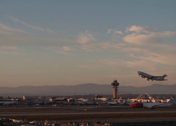 Boom per il traffico aereo internazionale