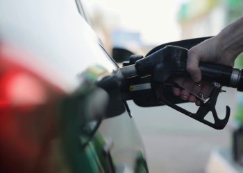 Benzina, stretta sui controlli. Indaga la Procura di Roma