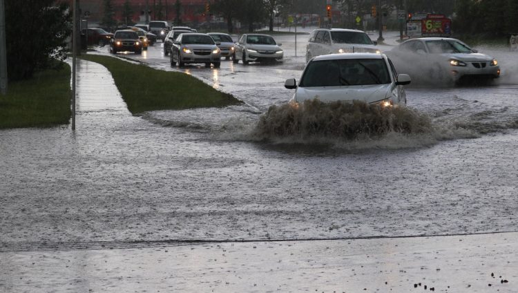 Maltempo in arrivo, venti forti e temporali: allerta meteo