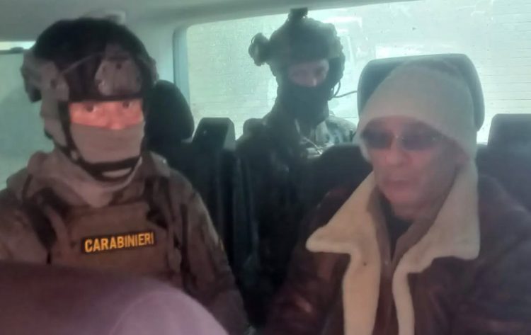 Spunta l'amante di boss Messina Denaro: ho avuto una relazione con l'uomo che ho visto in Tv