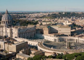 Udienza generale in Vaticano, domani i funerali di Benedetto XVI