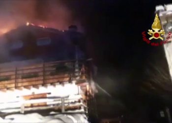 Udine, incendio distrugge un albergo