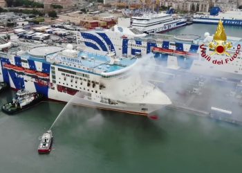 Incendio traghetto Palermo-Napoli, drone per controllo temperature