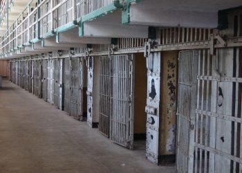 Omicidio di Capodanno a Vittoria, in carcere anche i due 15enni: Questore chiude locale