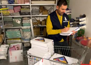 Pescara: Sequestrati 317mila prodotti contraffatti Made in China