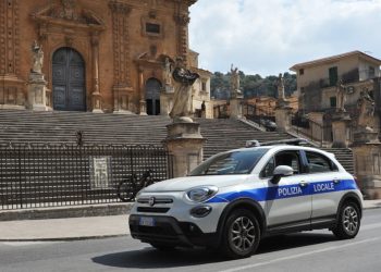 Incidente a Modica, deferita una 38enne: guidava senza patente
