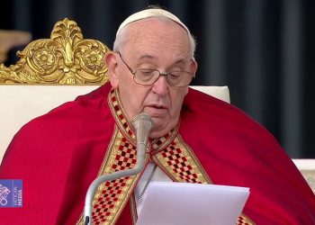 Papa Francesco “Benedetto ha elargito sapienza e dedizione”