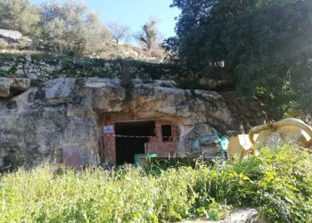 Abuso edilizio in una grotta a Ragusa, denunciato 61enne ragusano