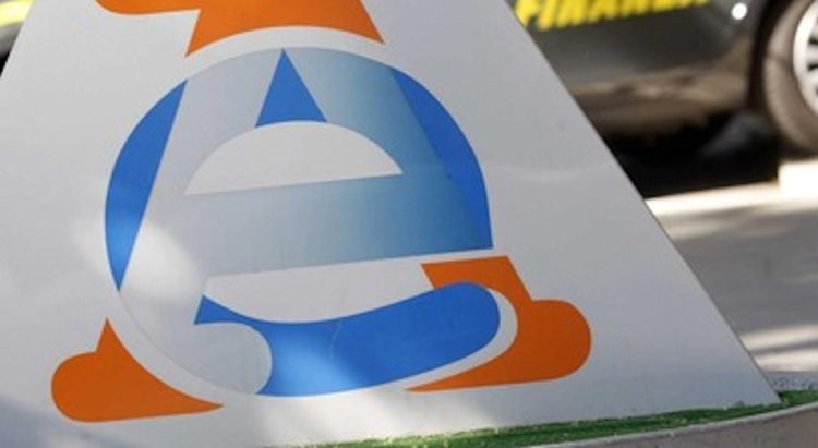 Fisco, per la rottamazione serve il numero della cartelle: come aderire a sanatoria e scadenza