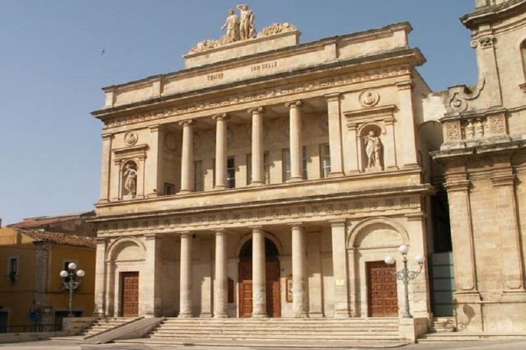 Riapre il teatro Vittoria Colonna