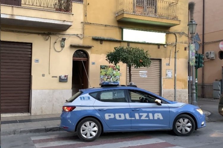 Teresa Spanò uccisa dalla figlia 17enne: l'ha strangolata e poi colpita con un coltello