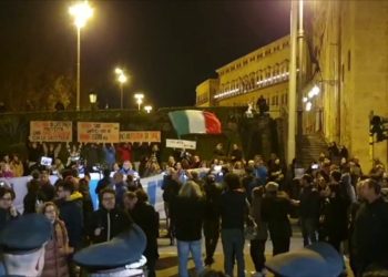 Messina Denaro, il “Grazie” dei palermitani ai carabinieri