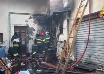 Appartamento distrutto da un incendio a Catania