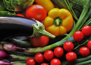 Dieta dei colori, verdure di diversi colori per un pieno di vitamine: menù settimanale