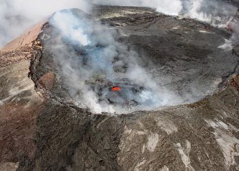 Pericolo vulcano, divieto di accesso al cratere