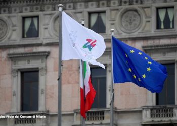 Milano-Cortina, alzabandiera simbolico a tre anni dal via