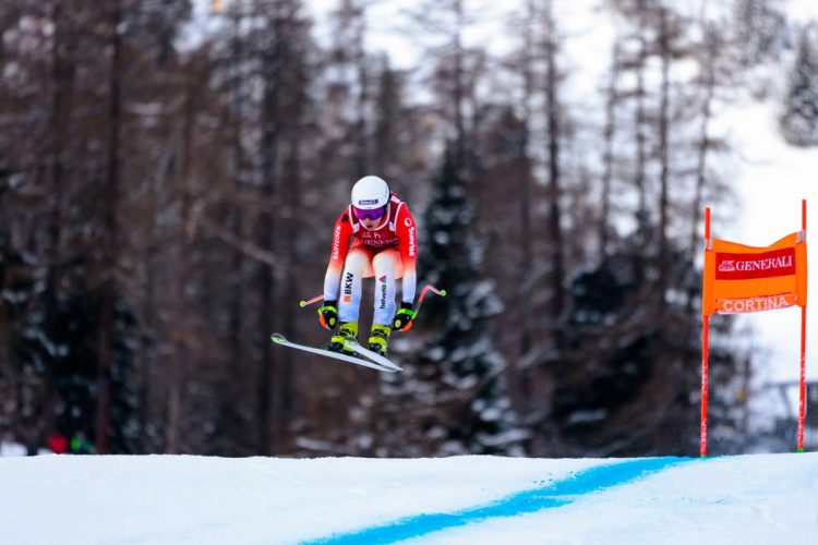 Flury vince l’oro mondiale in discesa, male le azzurre