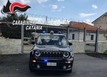 Uomo uccide due donne e si suicida nel Catanese