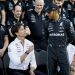 Ecco la Mercedes W14, Hamilton e Russell in total black