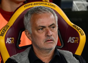 Mourinho “Con Karsdorp problemi risolti a dicembre”