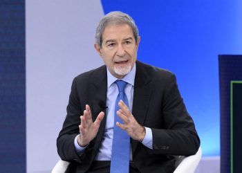 Migranti, Musumeci “Il decreto Ong non viola il diritto internazionale”