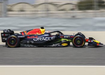 Nei test in Bahrain di F1 Verstappen il più veloce