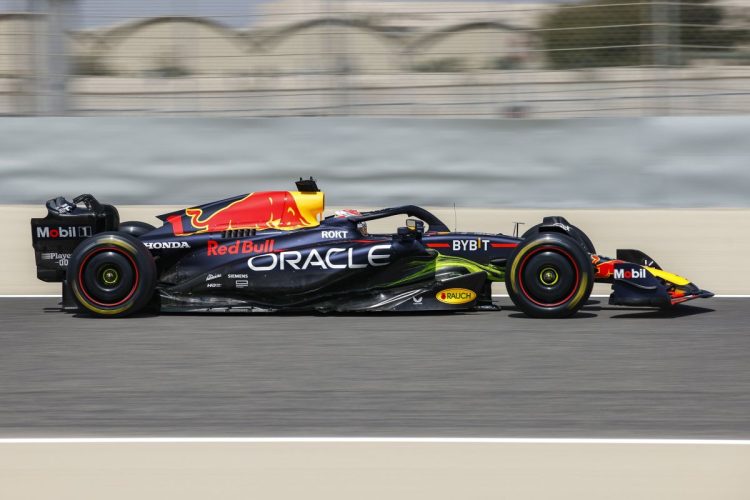 Nei test in Bahrain di F1 Verstappen il più veloce