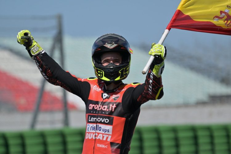 Mondiale Superbike al via, Bautista vince gara 1 a Phillip Island