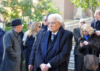 Crotone, Mattarella “Europa governi fenomeno migratorio”