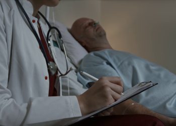 Tumori, cresce il numero dei casi. Quello al seno il più diagnosticato