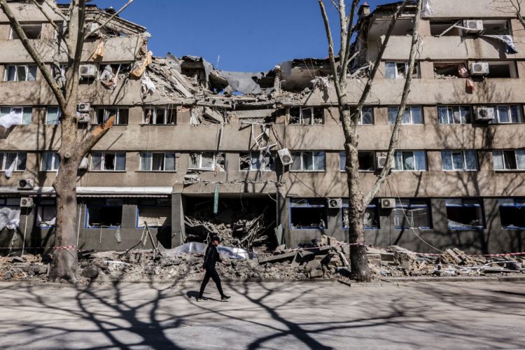 Un anno fa l’invasione russa in Ucraina, la pace è ancora lontana