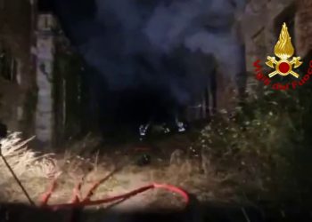 Incendio al Porto Vecchio di Trieste, le immagini