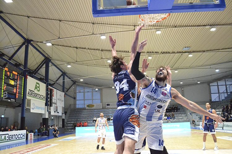 Basket Ragusa: una Virtus rimaneggiata tiene il passo della capolista