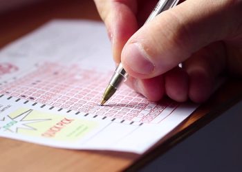 Superenalotto, centrato il 6 dei record, in 90 si dividono 371 milioni