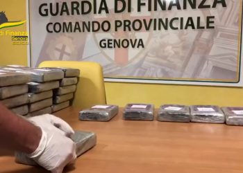 Cocaina nascosta in mezzo al caffè, arrestate 4 persone a Genova