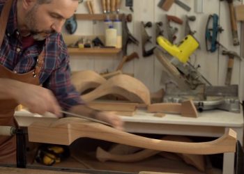 Lavoro, artigiani e piccole imprese assumono più della media