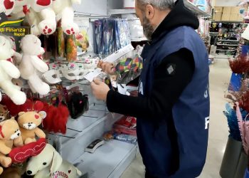 Operazione “Carnevale Sicuro” a Napoli, sequestri e denunce