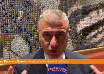 Pecoraro Scanio “Rilancio eccellenze con premi a panettone lombardo”