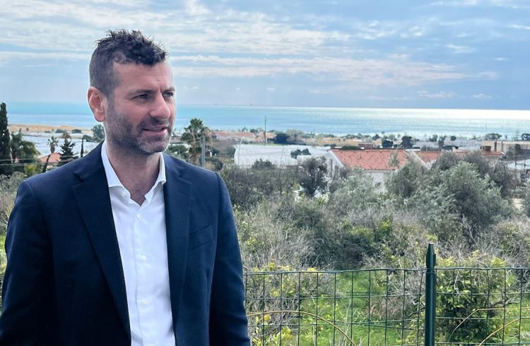 Impianto eolico off shore nel mare di Ragusa, Schininà: Cassi racconta un'altra storia